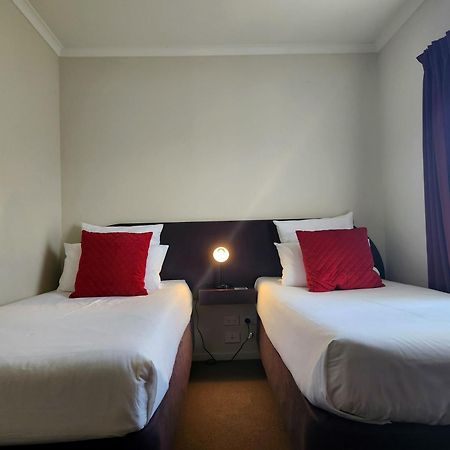 北帕默斯顿BKs高级汽车旅馆 外观 照片